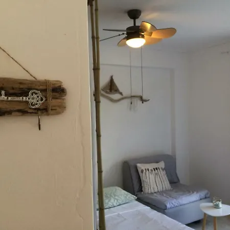 Cozy Studio Near The Sea