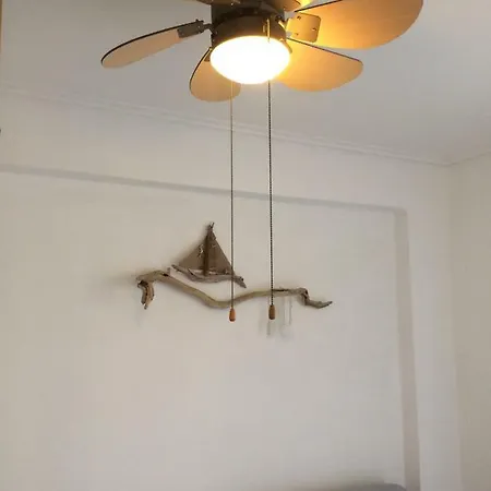 Διαμέρισμα Cozy Studio Near The Sea Λουτράκι